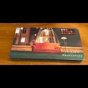 Revolution eyeshadow palette